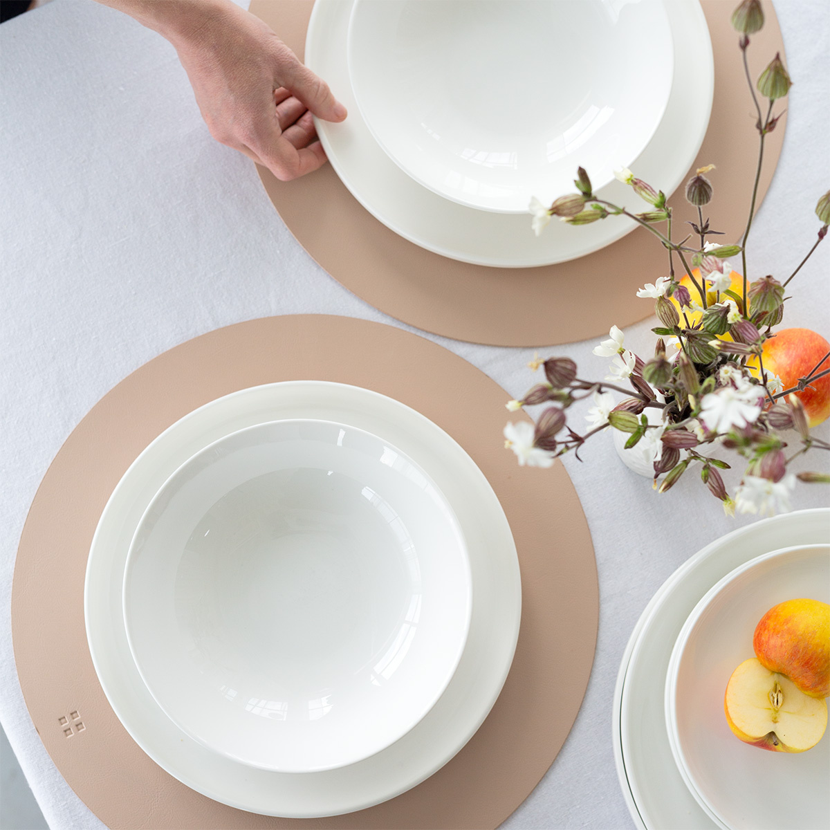 Set en porcelaine 16 pcs — Gaya Atelier blanc