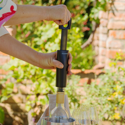 Pompe à vide pour vin avec 2 bouchons | Lunasol