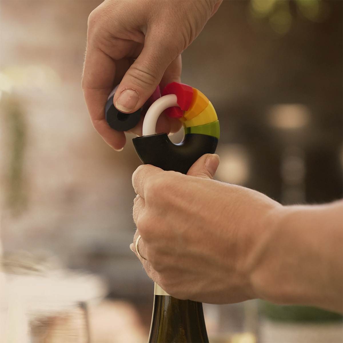 Bouchon à vin et 8 marqueurs de verres | Lunasol