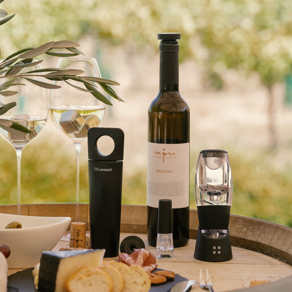 Pompe à vide pour vin avec 2 bouchons | Lunasol