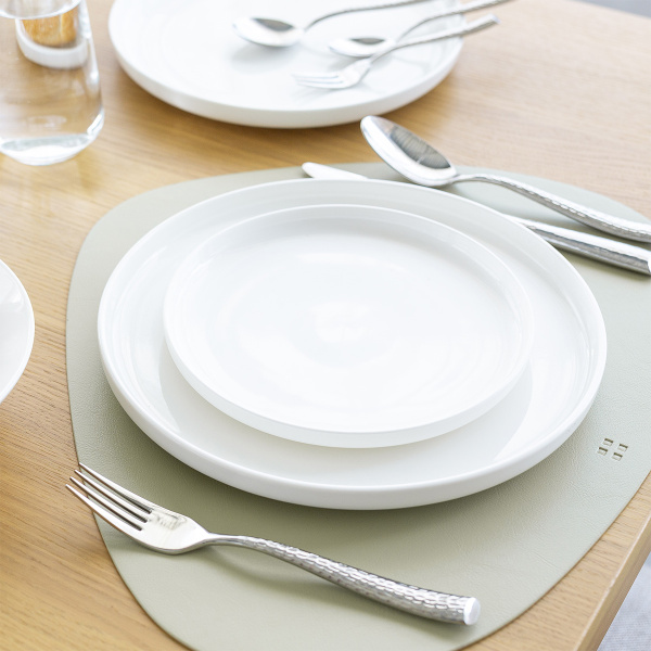 Set en porcelaine 16 pcs — Gaya Atelier blanc