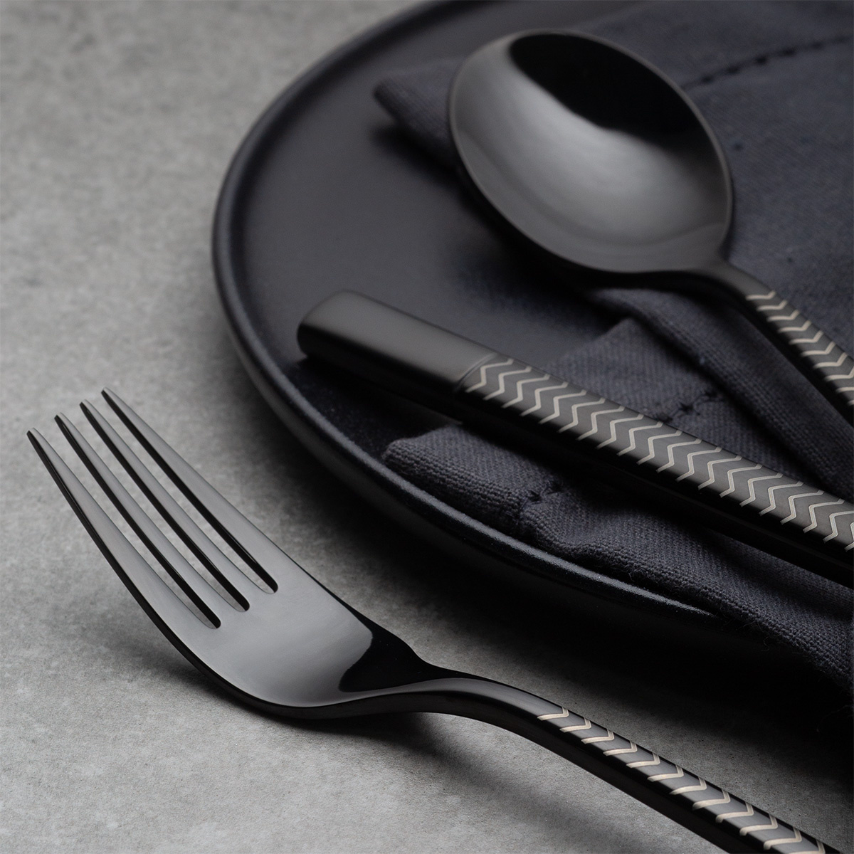 Set de couverts 16 pcs — Luxus noir Laser Chevron