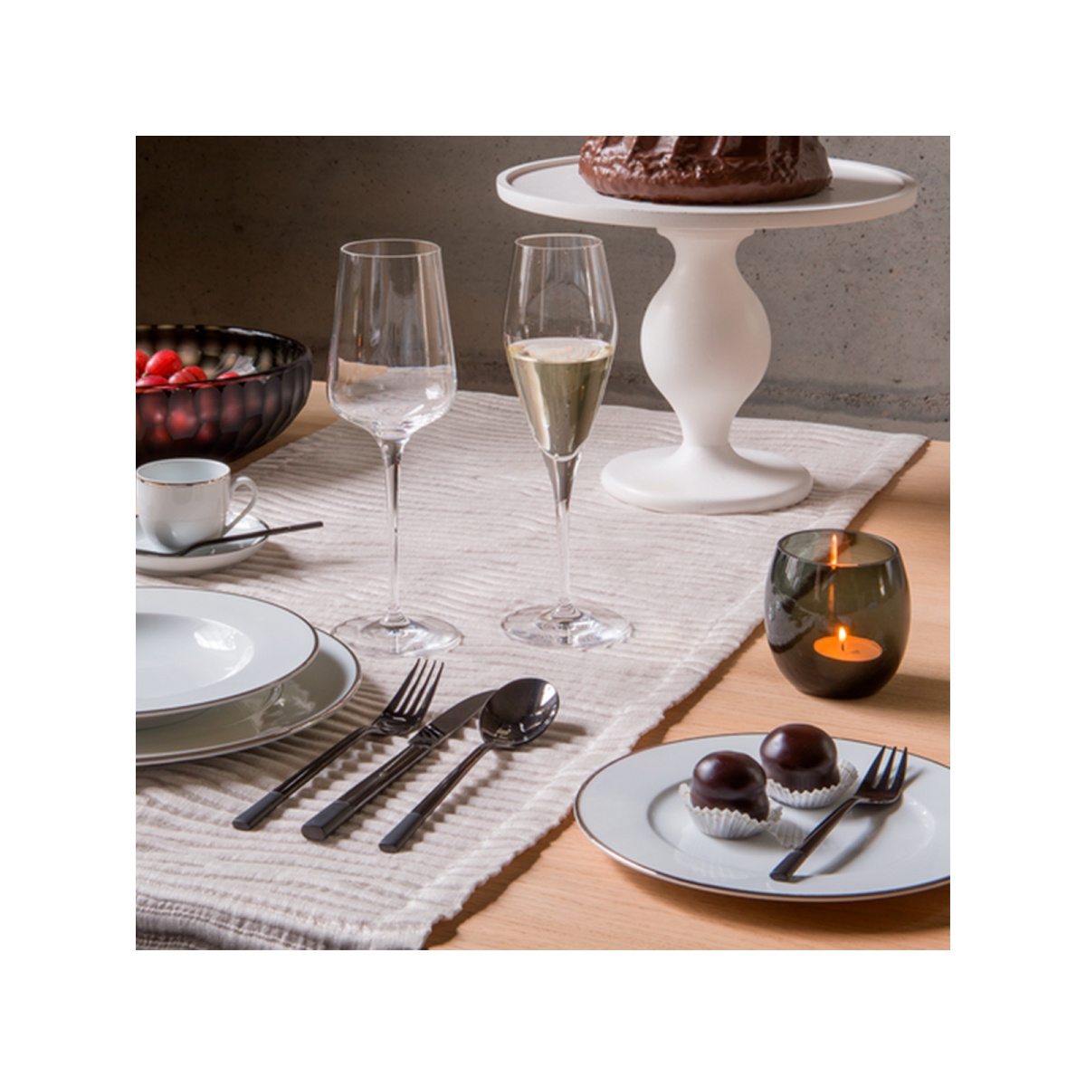 Set de couverts 5 pcs – Luxus PVD noir avec manche satiné