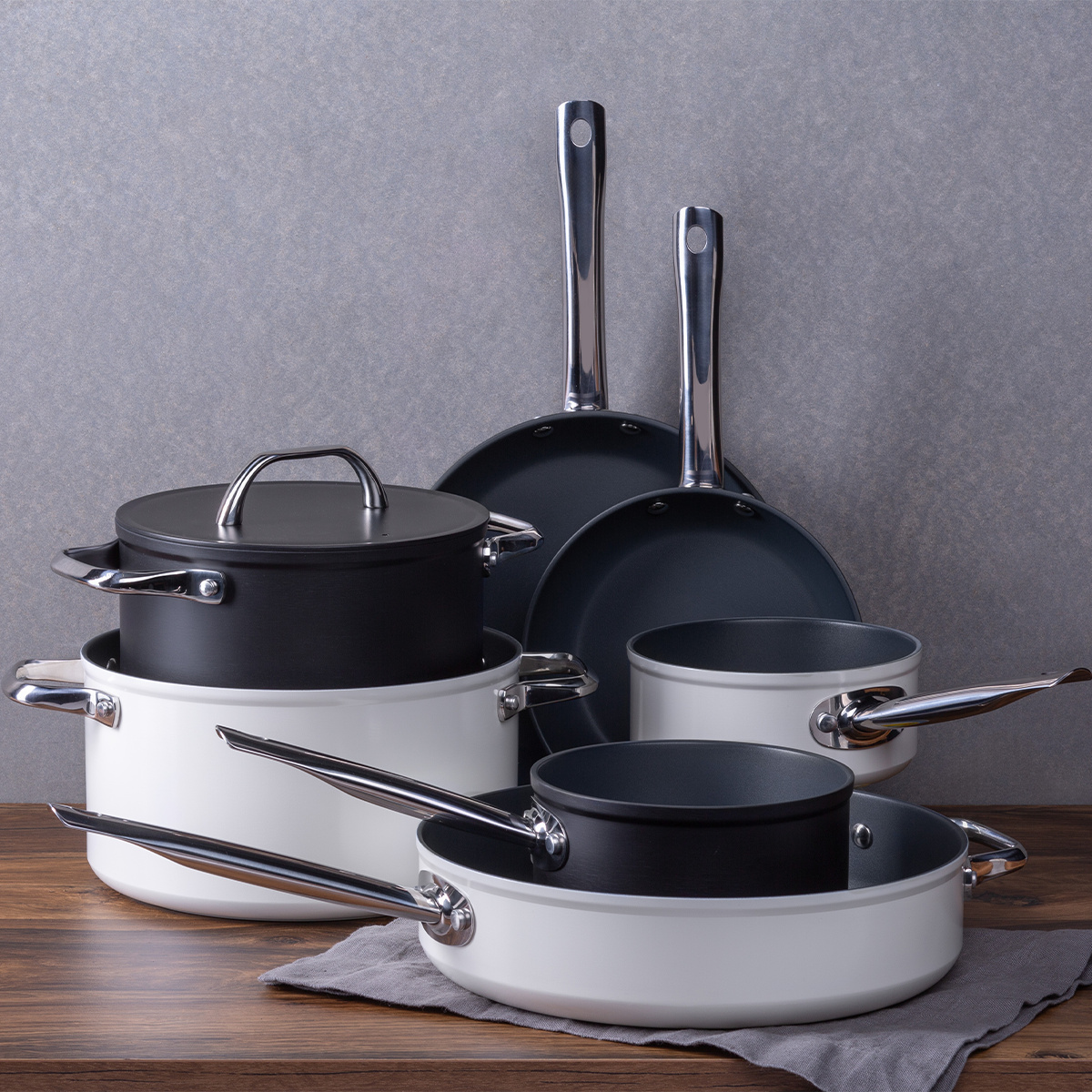 Faitout avec revêtement en titane crème Ø 24 cm - Saturn Terra Lunasol