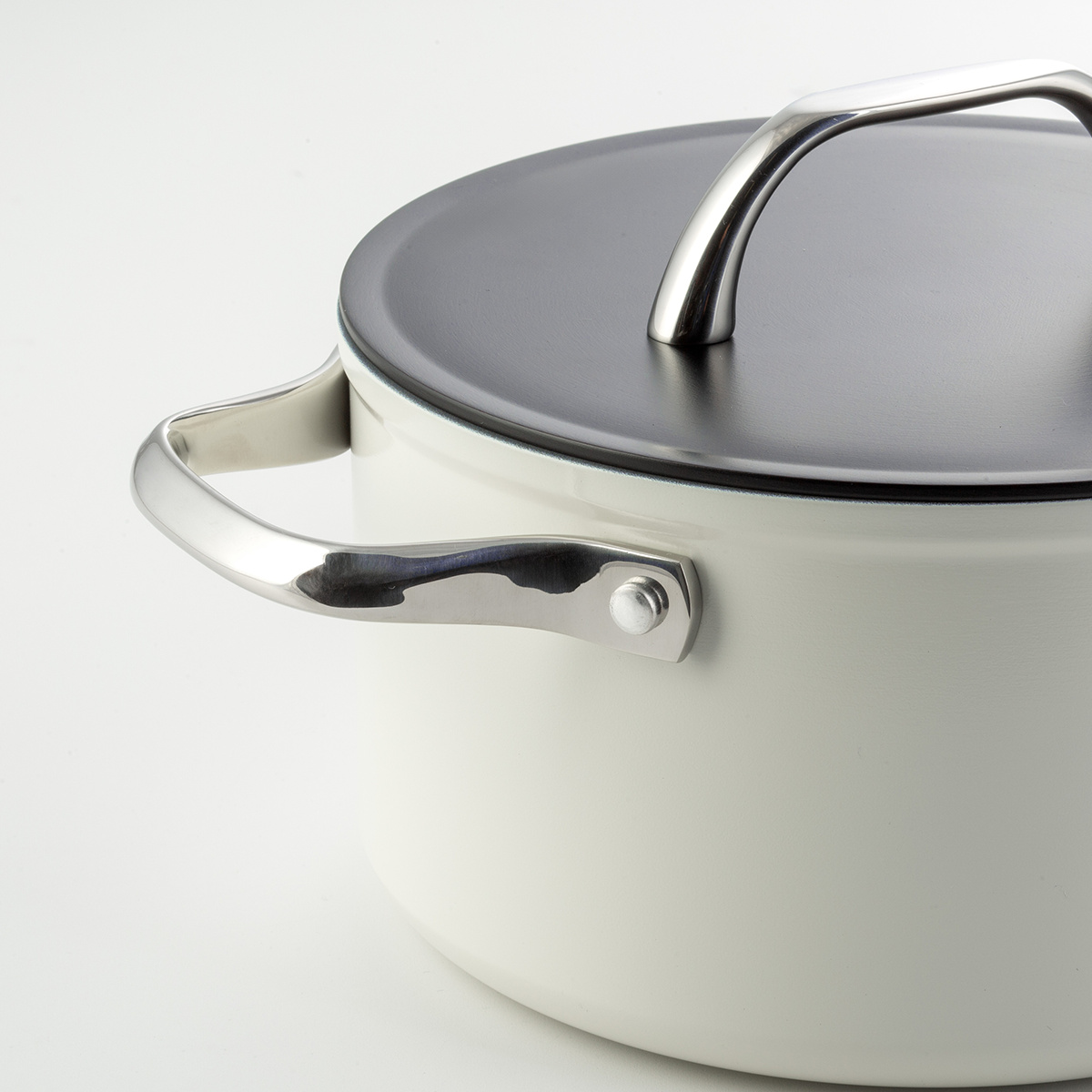 Faitout avec revêtement en titane crème Ø 24 cm - Saturn Terra Lunasol