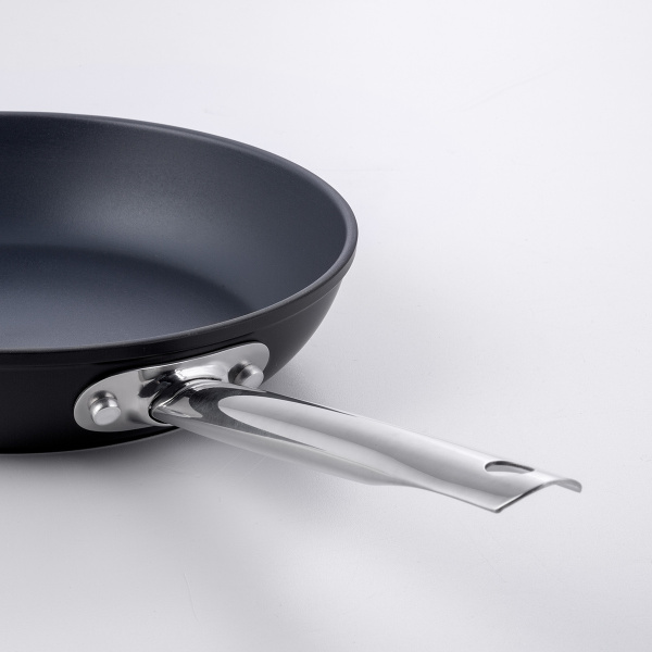 Poêle avec revêtement en titane Ø 24 cm - Saturn Terra Lunasol
