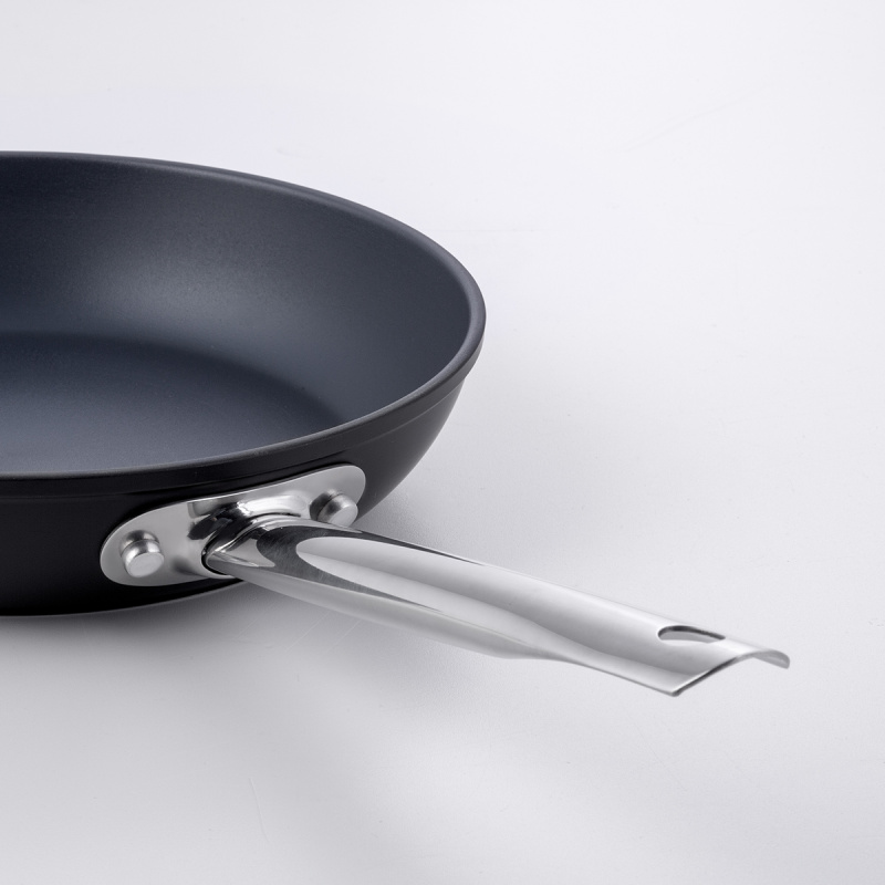 Poêle avec revêtement en titane Ø 24 cm - Saturn Terra Lunasol