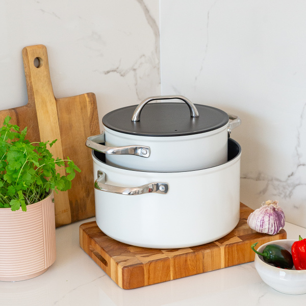 Faitout avec revêtement en titane crème Ø 24 cm - Saturn Terra Lunasol