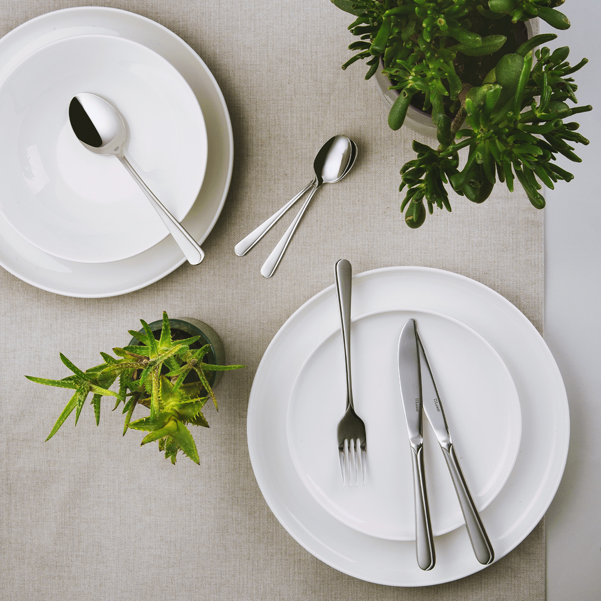 Set d'assiettes blanches U-Coupe 12 pcs — Flow Lunasol