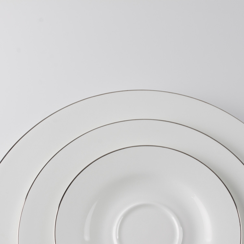 Service en porcelaine 52 pièces - Premium Platinum Line