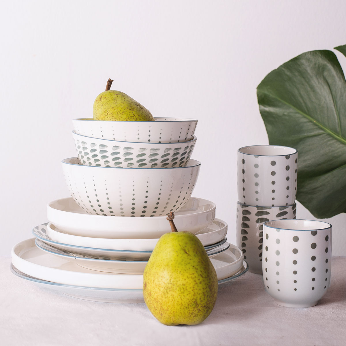 Set d'assiettes blanches U-Coupe 12 pcs — Flow Lunasol