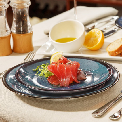 Assiette plate 25 cm bleue - Hotel Inn Chic colorée