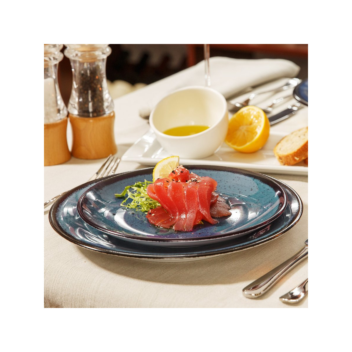 Assiette plate 25 cm bleue - Hotel Inn Chic colorée