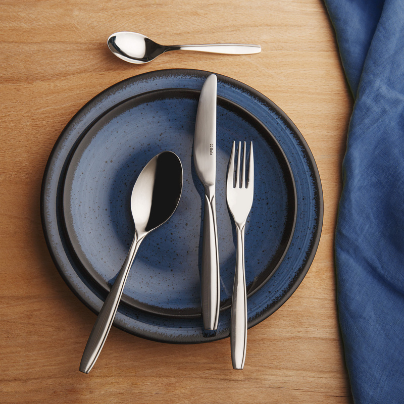 Set en porcelaine bleu 18 pièces – Hotel Inn Chic coloré