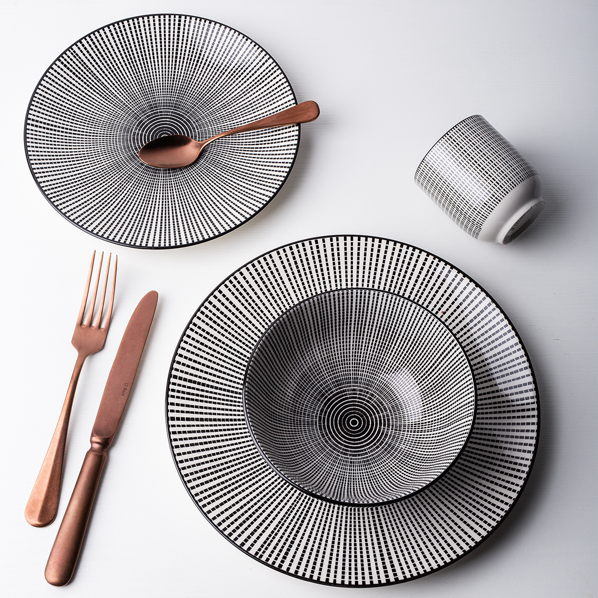 Service en porcelaine 24 pièces – Elements Asia Fire